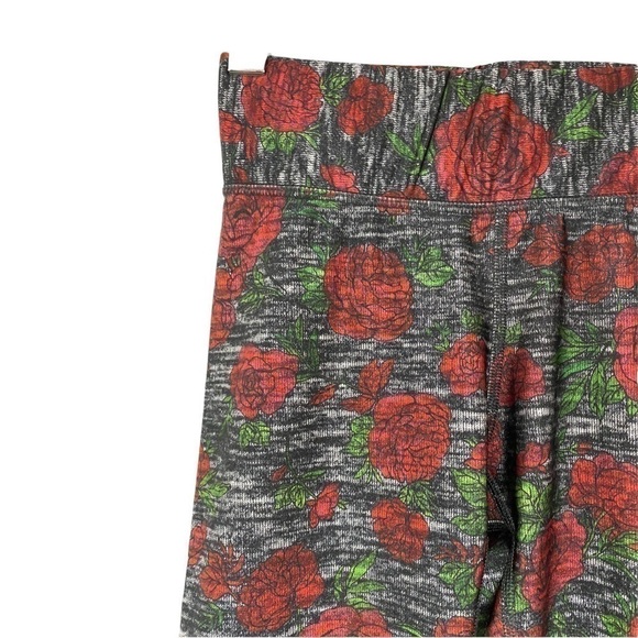 𝅺TEREZ Rose print yoga leggings NWOT - Picture 4 of 5